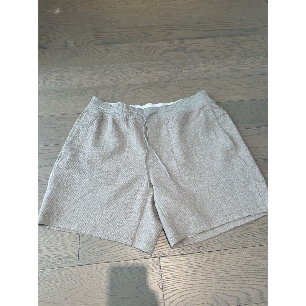 Lululemon At Ease Shorts 7” Size XXL Mens